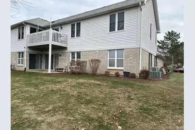 1250 N Streamwood Lane #338, Vernon Hills, IL 60061 - Photo 3