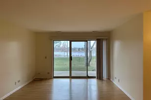 1250 N Streamwood Ln, Vernon Hills, IL 60061 - Photo 7