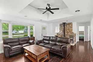 1404 Wilson Ct, Zion, IL 60099 - Photo 9