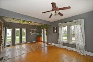 210 6th St, Mendota, IL 61342 - Photo 3