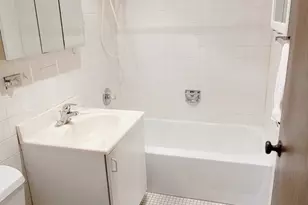 1430 Sandstone Dr, Wheeling, IL 60090 - Photo 7