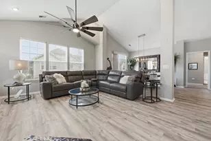 1890 Havenshire Rd, Aurora, IL 60502 - Photo 13