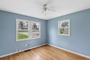 37 John St, Crystal Lake, IL 60014 - Photo 7