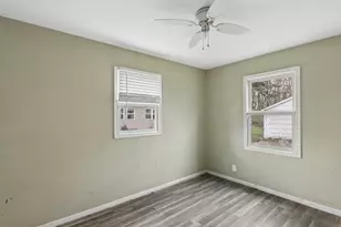 37 John St, Crystal Lake, IL 60014 - Photo 9