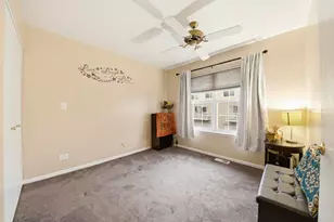 2861 Shelly Ln, Aurora, IL 60504 - Photo 9