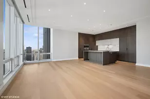 14 W Superior St, Chicago, IL 60654 - Photo 9