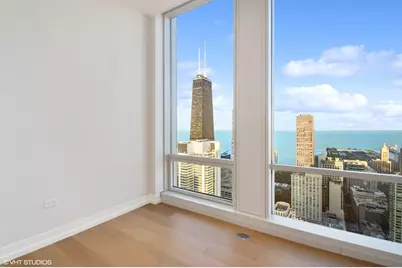 14 W Superior Street #5401, Chicago, IL 60654 - Photo 13