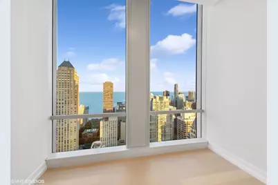 14 W Superior Street #5401, Chicago, IL 60654 - Photo 19