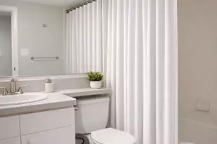 2030 N Clifton Ave, Chicago, IL 60614 - Photo 7