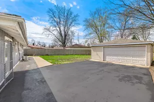 18960 John Ave, Country Club Hills, IL 60478 - Photo 23