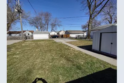 912 Douglas Street, Morris, IL 60450 - Photo 13