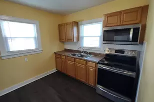 912 Douglas St, Morris, IL 60450 - Photo 9