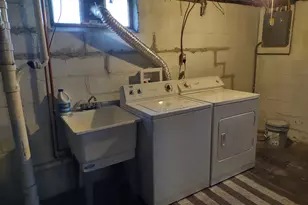 912 Douglas St, Morris, IL 60450 - Photo 11