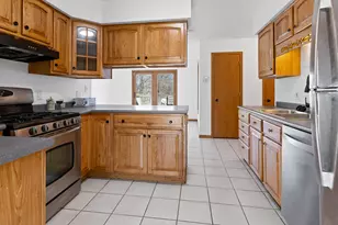 6859 Fitzgerald Rd, Rockford, IL 61102 - Photo 5