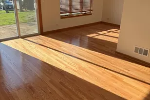 8316 High Point Cir, Darien, IL 60561 - Photo 3