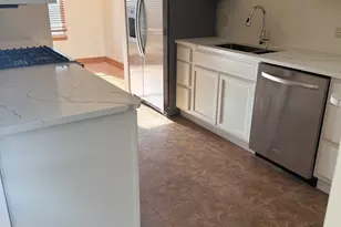 8316 High Point Cir, Darien, IL 60561 - Photo 5