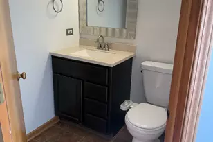 8316 High Point Cir, Darien, IL 60561 - Photo 9