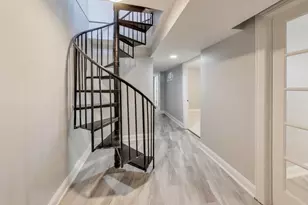 313 E 60th St, Chicago, IL 60637 - Photo 25