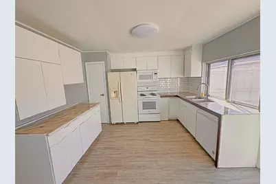 5573 Court F, Hanover Park, IL 60133 - Photo 5