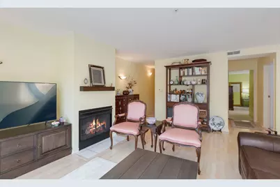 1800 Dewes Street #204, Glenview, IL 60025 - Photo 5