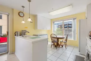 1800 Dewes St, Glenview, IL 60025 - Photo 7