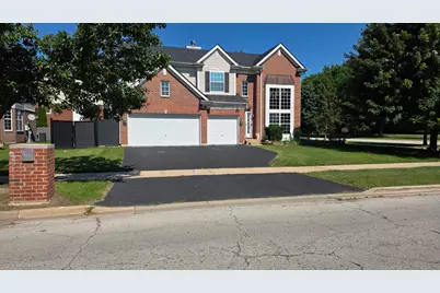 101 N Spruce Avenue, Wood Dale, IL 60191 - Photo 1
