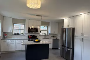 5743 W 79th St, Burbank, IL 60459 - Photo 5