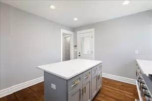 18 N Main St, Naperville, IL 60540 - Photo 9