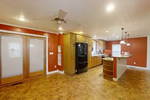 226 E Orleans St, Paxton, IL 60957 - Photo 15