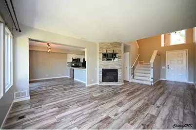 425 Locksley Drive, Streamwood, IL 60107 - Photo 5