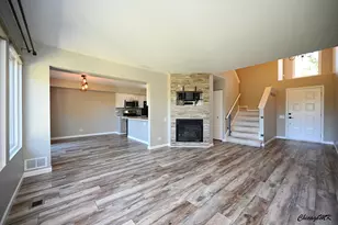 425 Locksley Dr, Streamwood, IL 60107 - Photo 5