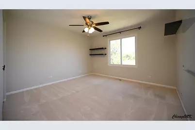 425 Locksley Drive, Streamwood, IL 60107 - Photo 31