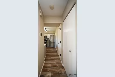 425 Locksley Drive, Streamwood, IL 60107 - Photo 17