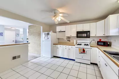 915 S Na Wa Ta Avenue, Mount Prospect, IL 60056 - Photo 9