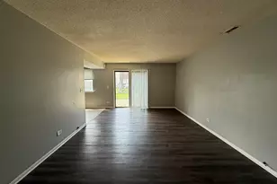 4564 Whitney Dr, Hanover Park, IL 60133 - Photo 3