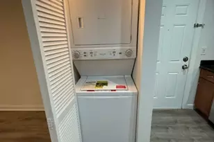 2003 W Fargo Ave, Chicago, IL 60645 - Photo 13