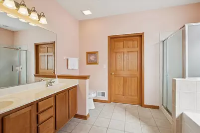 2238 Carillon Drive, Grayslake, IL 60030 - Photo 17