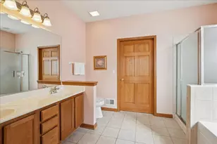 2238 Carillon Dr, Grayslake, IL 60030 - Photo 17