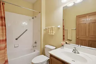 2238 Carillon Dr, Grayslake, IL 60030 - Photo 19