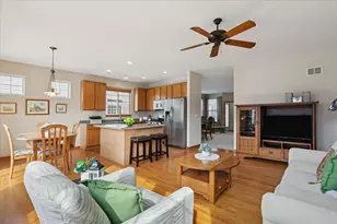 2238 Carillon Dr, Grayslake, IL 60030 - Photo 7