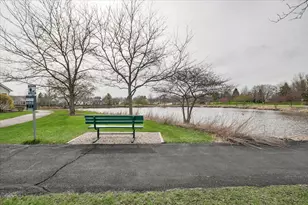 2238 Carillon Dr, Grayslake, IL 60030 - Photo 29