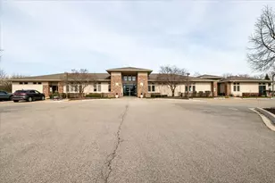 2238 Carillon Dr, Grayslake, IL 60030 - Photo 25