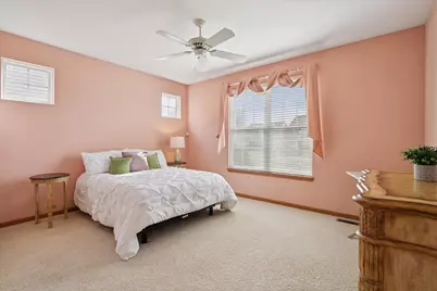 2238 Carillon Drive, Grayslake, IL 60030 - Photo 15