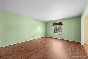 876 Darlington Ln, Crystal Lake, IL 60014 - Photo 11