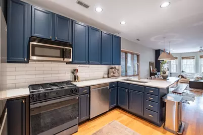 1427 N Bosworth Avenue #2, Chicago, IL 60642 - Photo 7