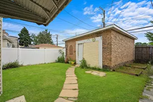 6431 S Artesian Ave, Chicago, IL 60629 - Photo 17