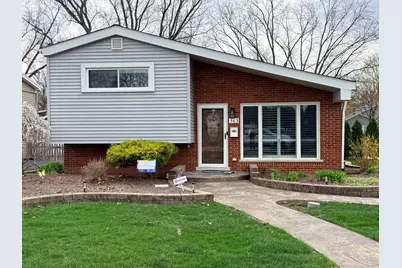 563 Coolidge Avenue, Glen Ellyn, IL 60137 - Photo 1