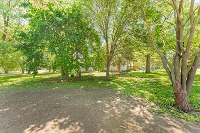 501 N State Street, Bellflower, IL 62174 - Photo 29