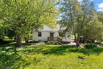 501 N State Street, Bellflower, IL 62174 - Photo 3