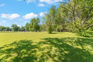 501 N State St, Bellflower, IL 62174 - Photo 31
